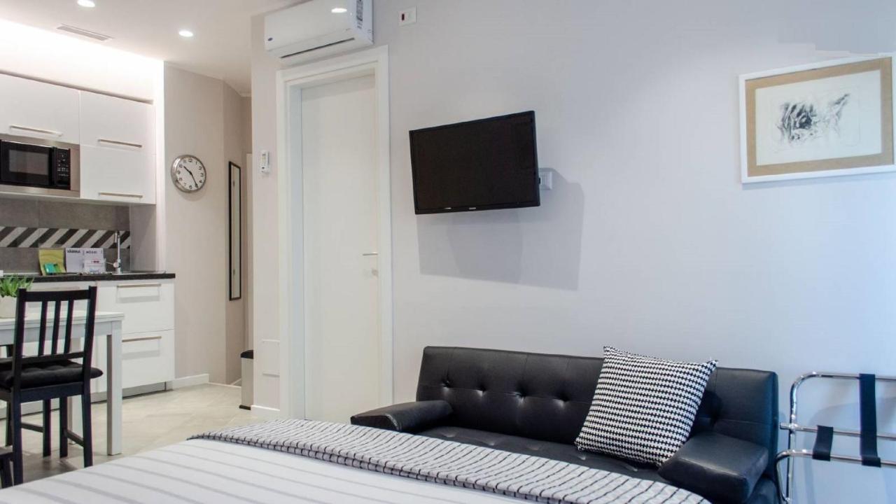Interno 1 Ciampino Roma Luxury Apartment Con Balcone ภายนอก รูปภาพ
