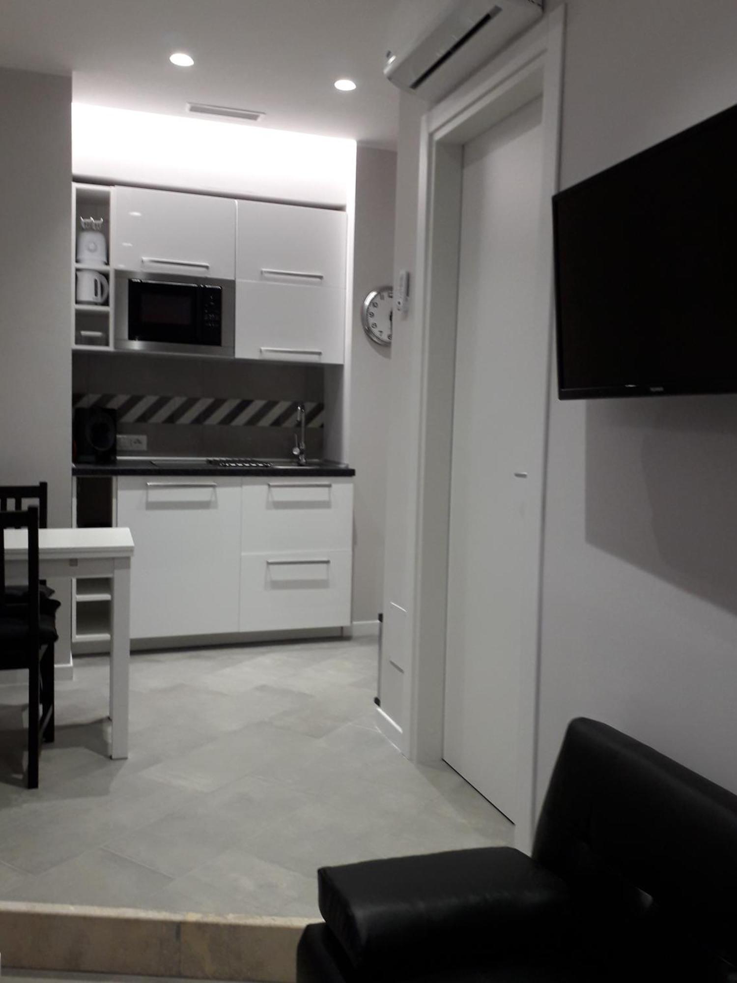 Interno 1 Ciampino Roma Luxury Apartment Con Balcone ห้อง รูปภาพ